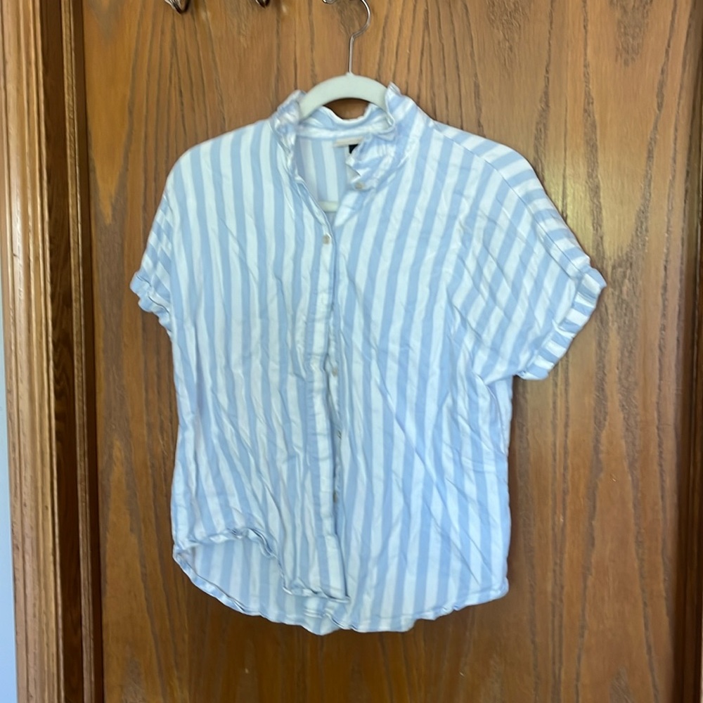 Universal Thread Blue and White stripe short sleeve button up